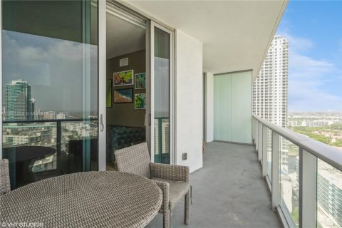 Copropriété à vendre à Hollywood, Floride: 2 chambres, 104.89 m2 № 1975645 - photo 17