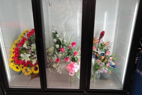 Купить коммерческую недвижимость в Майами, Флорида № 2037561 - фото 15