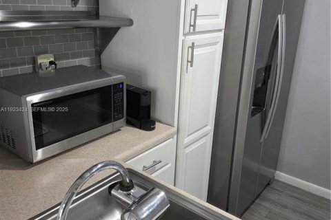 Condominio en venta en Miami, Florida, 2 dormitorios, 89.65 m2 № 1982287 - foto 3