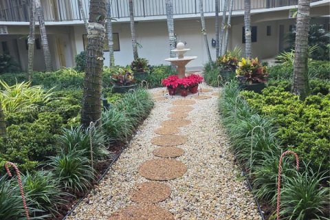 Condominio en venta en Miami, Florida, 2 dormitorios, 89.65 m2 № 1982287 - foto 28