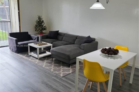 Condominio en venta en Miami, Florida, 2 dormitorios, 89.65 m2 № 1982287 - foto 10