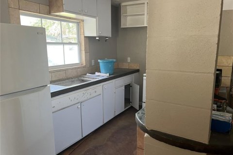 House in Sarasota, Florida 2 bedrooms, 147.62 sq.m. № 1793134 - photo 6