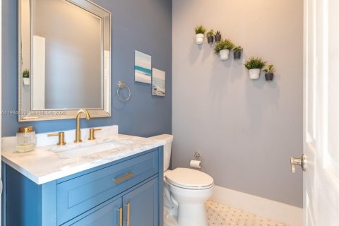 Снять в аренду виллу или дом в Пемброк-Пайнс, Флорида 4 спальни, 221.2м2, № 2045808 - фото 29