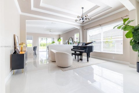 Снять в аренду виллу или дом в Пемброк-Пайнс, Флорида 4 спальни, 221.2м2, № 2045808 - фото 21