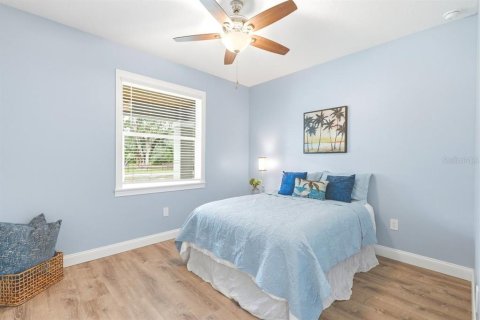 House in DeLand, Florida 3 bedrooms, 151.52 sq.m. № 2110204 - photo 25