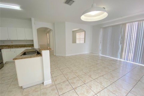 Adosado en alquiler en Doral, Florida, 4 dormitorios, 205.96 m2 № 1929281 - foto 10