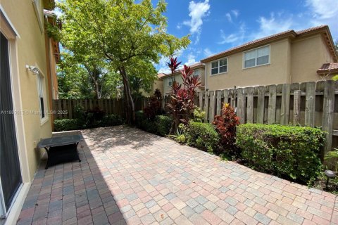 Adosado en alquiler en Doral, Florida, 4 dormitorios, 205.96 m2 № 1929281 - foto 13