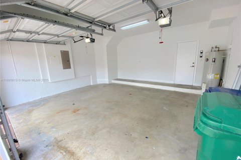 Adosado en alquiler en Doral, Florida, 4 dormitorios, 205.96 m2 № 1929281 - foto 19