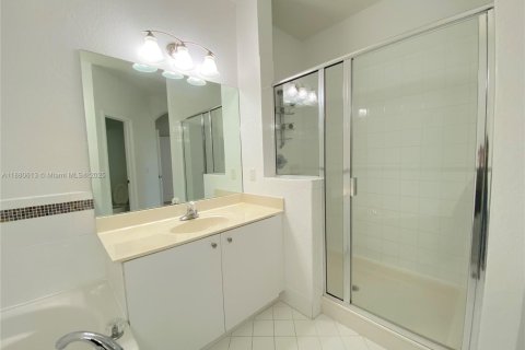 Adosado en alquiler en Doral, Florida, 4 dormitorios, 205.96 m2 № 1929281 - foto 28