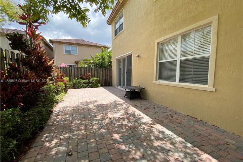 Adosado en alquiler en Doral, Florida, 4 dormitorios, 205.96 m2 № 1929281 - foto 14