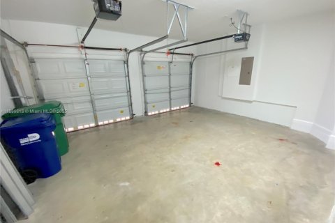 Adosado en alquiler en Doral, Florida, 4 dormitorios, 205.96 m2 № 1929281 - foto 17