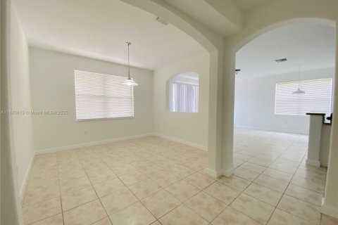 Adosado en alquiler en Doral, Florida, 4 dormitorios, 205.96 m2 № 1929281 - foto 5