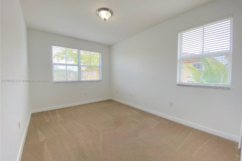 Adosado en alquiler en Doral, Florida, 4 dormitorios, 205.96 m2 № 1929281 - foto 24