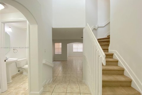 Adosado en alquiler en Doral, Florida, 4 dormitorios, 205.96 m2 № 1929281 - foto 6