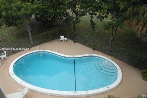 Condo in Dania Beach, Florida, 1 bedroom  № 2029737 - photo 10