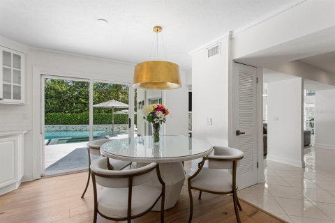 Casa en venta en Tampa, Florida, 4 dormitorios, 478.91 m2 № 2303174 - foto 16