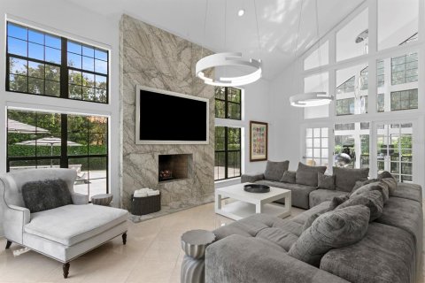 Casa en venta en Tampa, Florida, 4 dormitorios, 478.91 m2 № 2303174 - foto 6