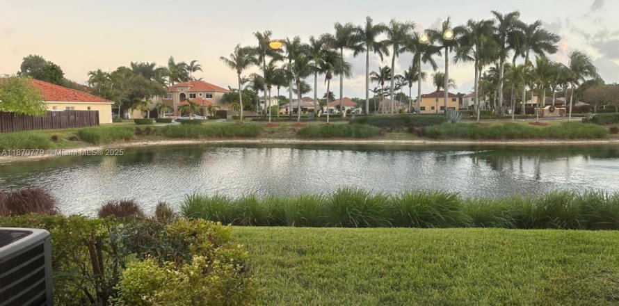 Condominio en Homestead, Florida, 3 dormitorios № 1922244