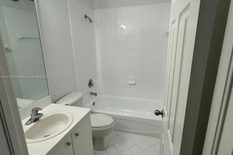 Condominio en alquiler en Homestead, Florida, 3 dormitorios, 108.6 m2 № 1922244 - foto 8