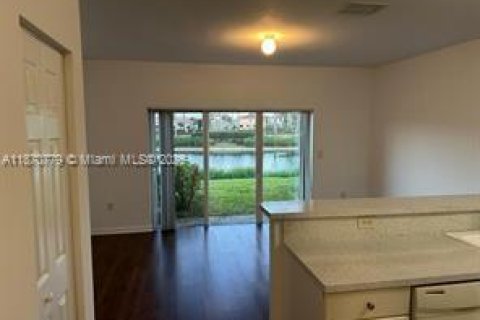 Condominio en alquiler en Homestead, Florida, 3 dormitorios, 108.6 m2 № 1922244 - foto 3