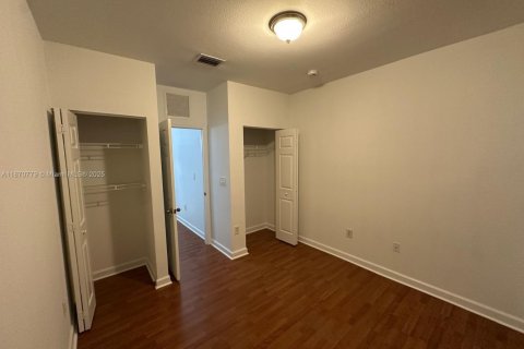 Condominio en alquiler en Homestead, Florida, 3 dormitorios, 108.6 m2 № 1922244 - foto 17
