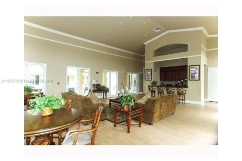 Condominio en alquiler en Homestead, Florida, 3 dormitorios, 108.6 m2 № 1922244 - foto 13