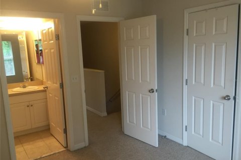 Townhouse in Gainesville, Florida 2 bedrooms, 107.21 sq.m. № 1829049 - photo 7