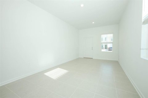 Casa en alquiler en Kissimmee, Florida, 3 dormitorios, 174.01 m2 № 1916338 - foto 4