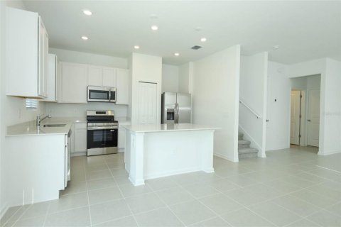 Casa en alquiler en Kissimmee, Florida, 3 dormitorios, 174.01 m2 № 1916338 - foto 13