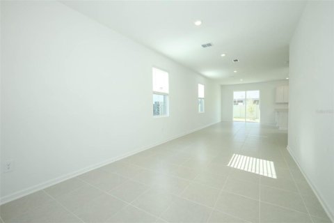 Casa en alquiler en Kissimmee, Florida, 3 dormitorios, 174.01 m2 № 1916338 - foto 6