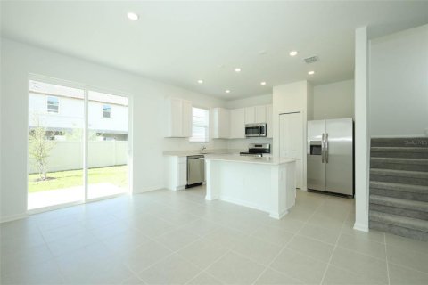 Casa en alquiler en Kissimmee, Florida, 3 dormitorios, 174.01 m2 № 1916338 - foto 9