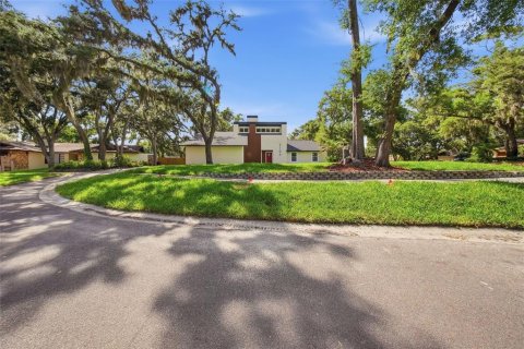 House in Valrico, Florida 4 bedrooms, 216.65 sq.m. № 2151662 - photo 3
