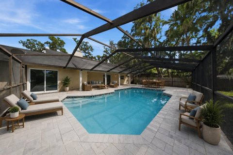 House in Valrico, Florida 4 bedrooms, 216.65 sq.m. № 2151662 - photo 10