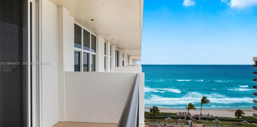 Condo in Hillsboro Beach, Florida, 2 bedrooms  № 2009010