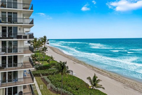 Condo in Hillsboro Beach, Florida, 2 bedrooms  № 2009010 - photo 16