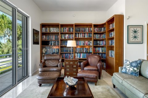 Casa en venta en Islamorada, Village of Islands, Florida, 5 dormitorios, 506.87 m2 № 2066565 - foto 18