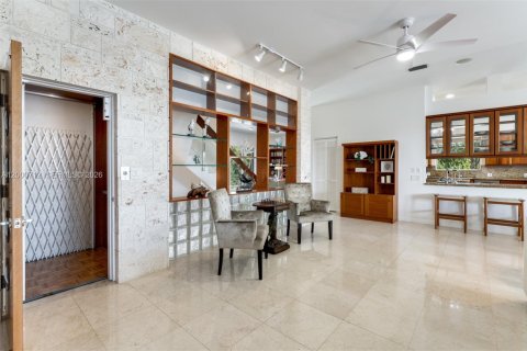 Casa en venta en Islamorada, Village of Islands, Florida, 5 dormitorios, 506.87 m2 № 2066565 - foto 22