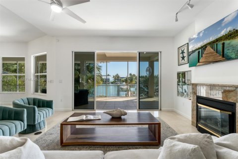 Casa en venta en Islamorada, Village of Islands, Florida, 5 dormitorios, 506.87 m2 № 2066565 - foto 20