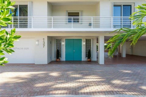 Casa en venta en Islamorada, Village of Islands, Florida, 5 dormitorios, 506.87 m2 № 2066565 - foto 15