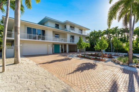 Casa en venta en Islamorada, Village of Islands, Florida, 5 dormitorios, 506.87 m2 № 2066565 - foto 14