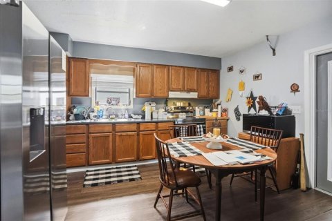 Immobilier commercial à vendre à Brooksville, Floride: 1226.31 m2 № 2226591 - photo 8