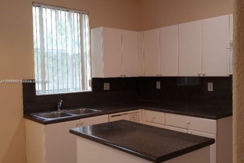 Touwnhouse à vendre à Royal Palm Beach, Floride: 3 chambres, 168.62 m2 № 2066697 - photo 7