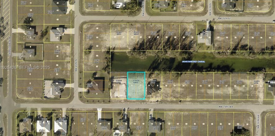 Land in Cape Coral, Florida № 1986842