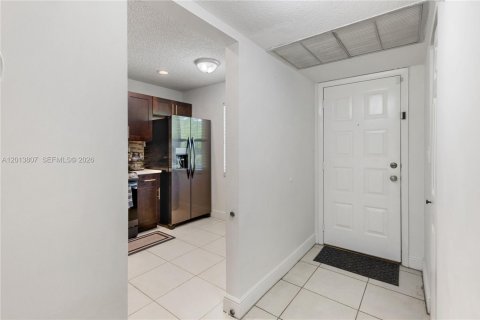 Copropriété à vendre à Coconut Creek, Floride: 2 chambres, 90.12 m2 № 2077841 - photo 2