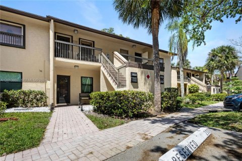 Copropriété à vendre à Coconut Creek, Floride: 2 chambres, 90.12 m2 № 2077841 - photo 12