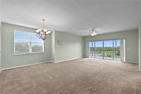 Condo in Largo, Florida, 3 bedrooms  № 2200448 - photo 16