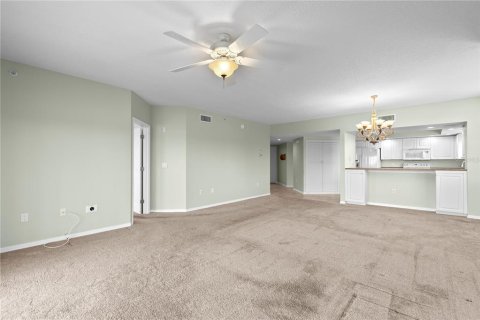Condo in Largo, Florida, 3 bedrooms  № 2200448 - photo 27