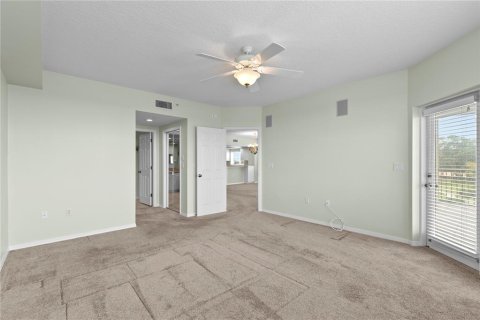 Condo in Largo, Florida, 3 bedrooms  № 2200448 - photo 28
