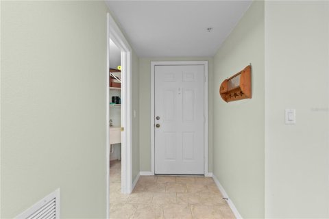Condo in Largo, Florida, 3 bedrooms  № 2200448 - photo 7