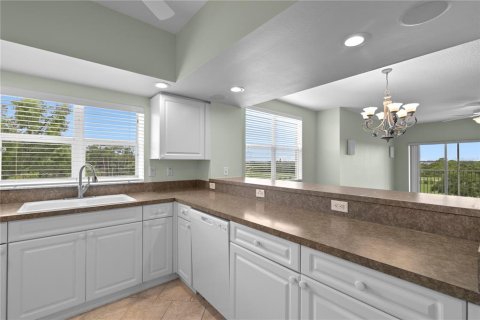 Condo in Largo, Florida, 3 bedrooms  № 2200448 - photo 10